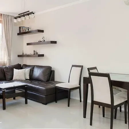 Superb 2-Bdr Luxury Apt With Pool In Villa Mare By Flat Mаnager 아파트